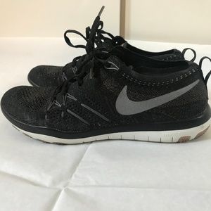 Nike Free TR Focus Flyknit Women's Size 8